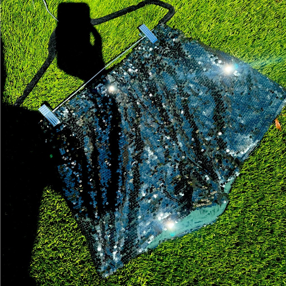 FESTIVAL EMERALD SEQUIN SHORTS